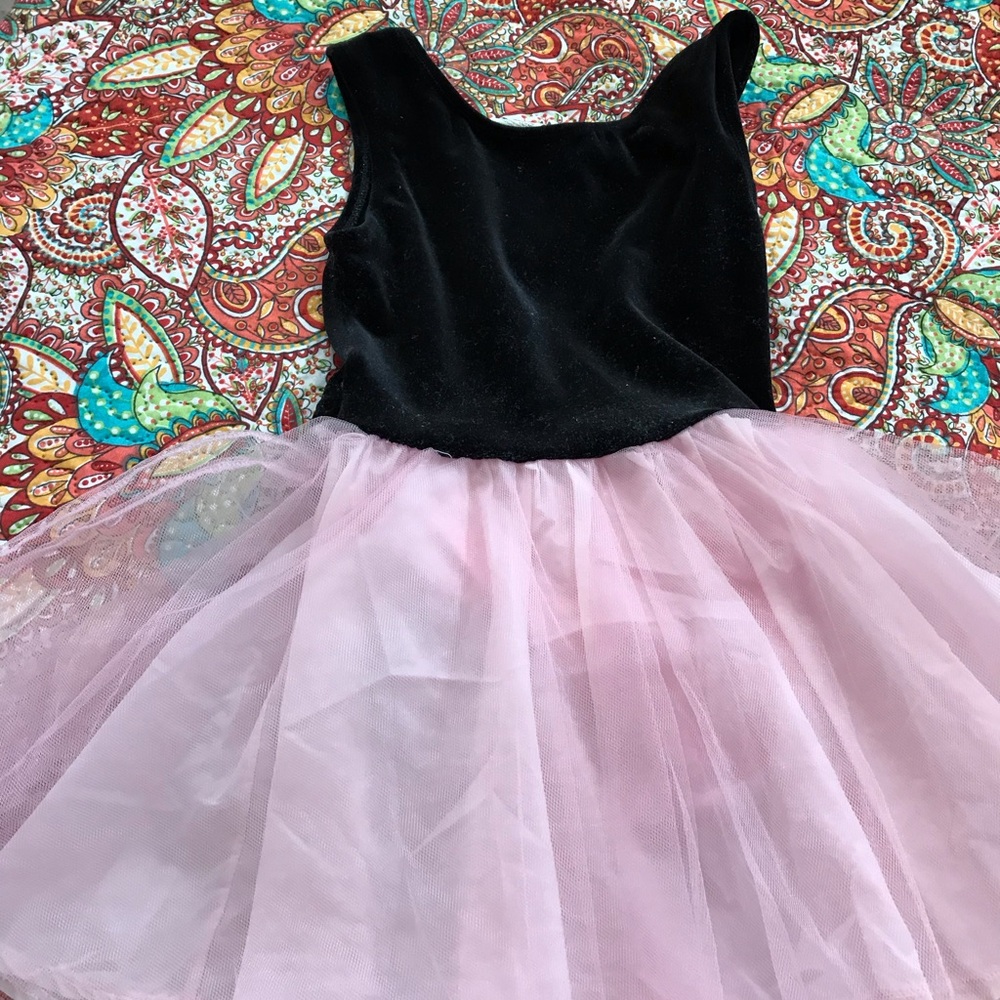 Dresses - Picture 5 of 5